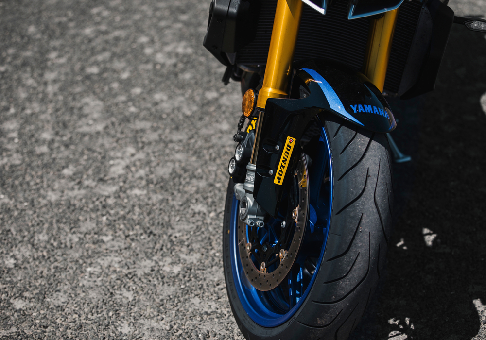 Dunlop beëindigt superbike-deelname vroegtijdig om defecte banden